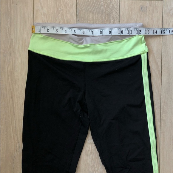 Lululemon Run Pace Tight Leggings in Black & Neon Green Size 4 - Picture 3 of 12